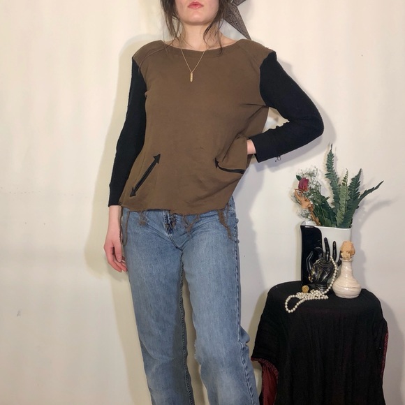 4/$10 | quarter sleeve distressed sweater - Picture 3 of 5